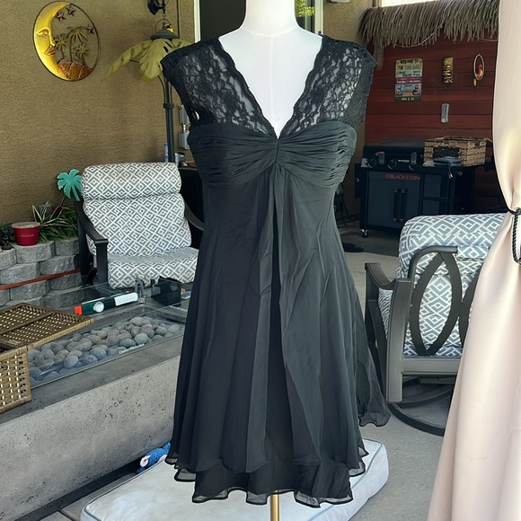 Donna Ricco Dresses & Skirts - Donna Ricco Elegant Black Chiffon Dress